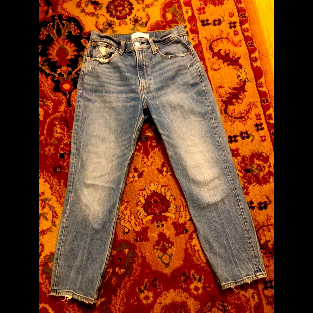 Hi Rise Mom Jean 27/4 Short